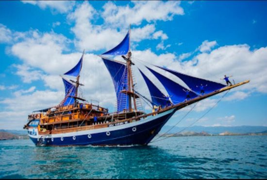 harga-sewa-kapal-sea-safari-1-e1637138869795