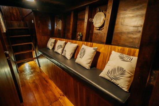 rental-boat-labuan-bajo-2-e1643689111251