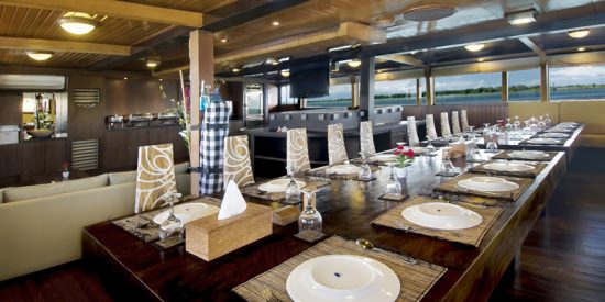 rental-kapal-phinisi-cheng-ho-2-e1637292575602