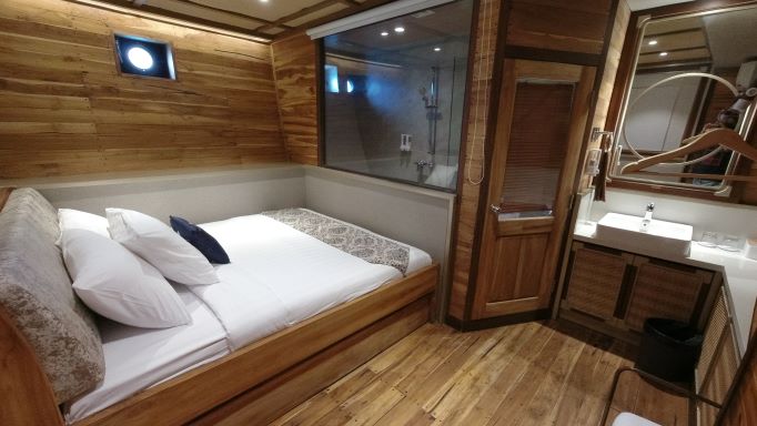 rental-kapal-phinisi-murah