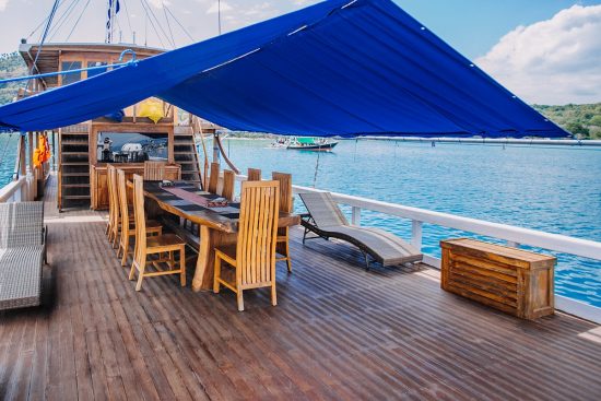 cheapest-phinisi-boat-in-labuan-bajo-1-e1643717425300
