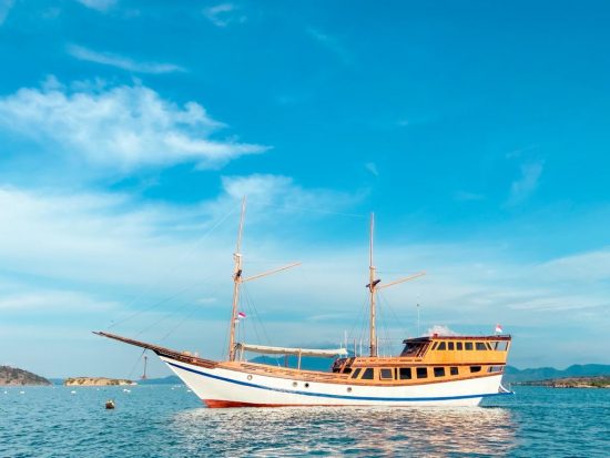 luxury-phinisi-all-star-02-8-e1643716345946
