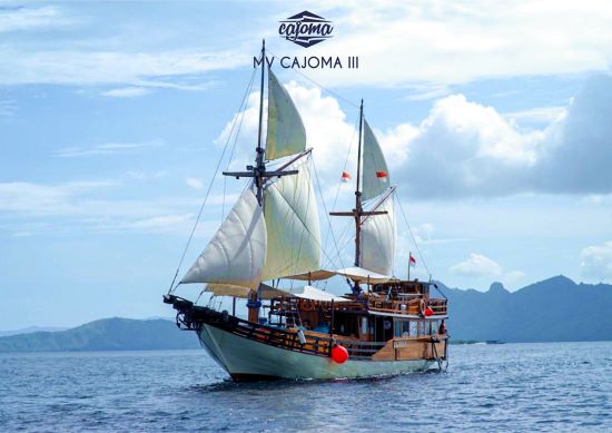 luxury-phinisi-boat-cajoma-3-1
