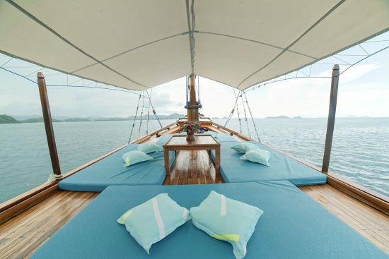 luxury-phinisi-boat-cajoma-3-13