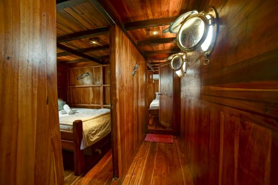 luxury-phinisi-boat-cajoma-3-5