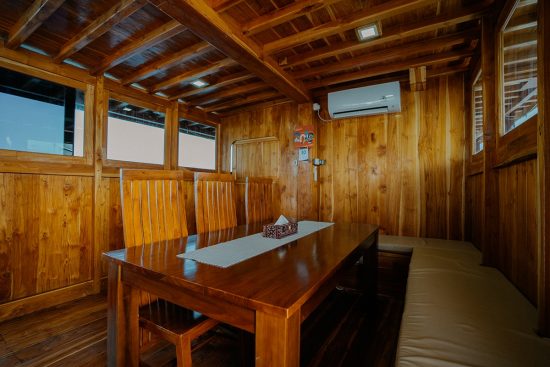sewa-kapal-phinisi-LOB-4-e1643717587413